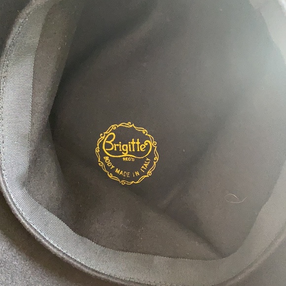 Vintage Black soft fur hat with cool hat pin - Picture 4 of 6